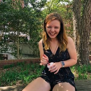 Meet your Posher, Abby